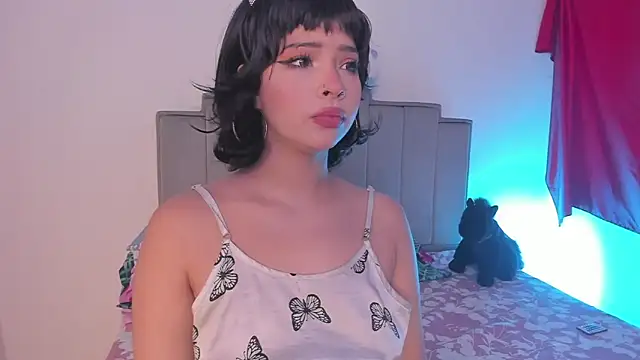 chloe watson  online show from 07-23-26, 02:48