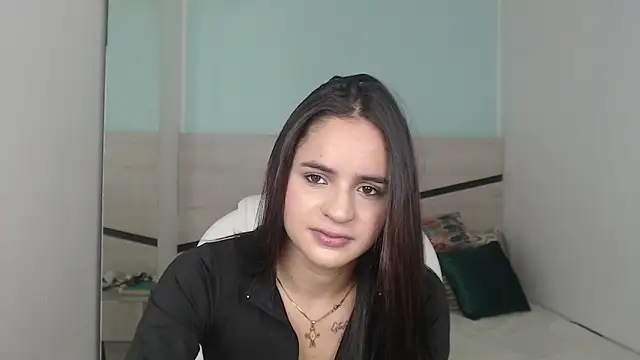 Snapshot of heidy_hoiss chatting on 12-23-24, 08:36 heidy hoiss online show from 12-23-24, 08:36