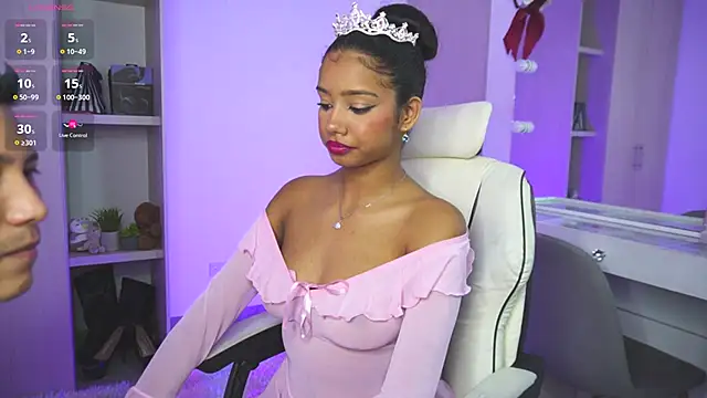 Snapshot of forever__young chatting on 10-24-25, 04:20 forever young online show from 10-24-25, 04:20