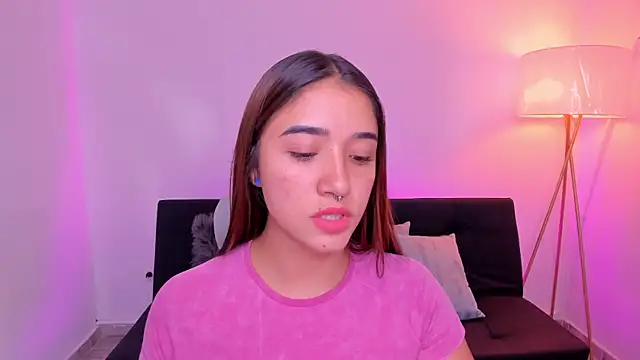 Snapshot of Antonella_Grayy chatting on 07-25-26, 05:43 Antonella Grayy online show from 07-25-26, 05:43