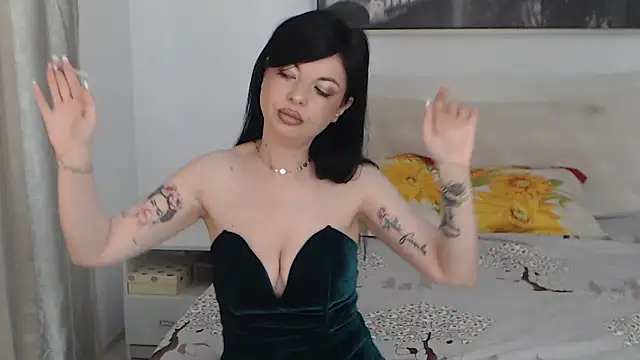 naughtymommy666 online show from 06-04-26, 01:17