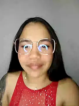 leila 22 online show from 12-26-24, 09:55