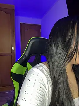 leila 22 online show from 02-06-26, 06:51