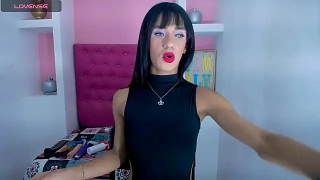 Snapshot of KatrinaQueen1 chatting on 09-14-25, 04:28 KatrinaQueen1 online show from 09-14-25, 04:28