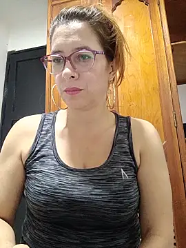Snapshot of mademonsexy chatting on 05-19-26, 11:33 mademonsexy online show from 05-19-26, 11:33