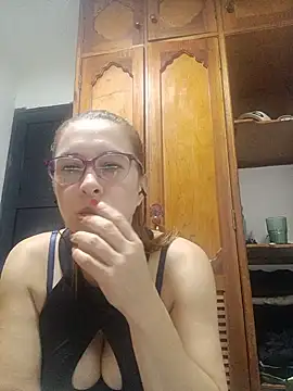 Snapshot of mademonsexy chatting on 06-02-26, 11:40 mademonsexy online show from 06-02-26, 11:40
