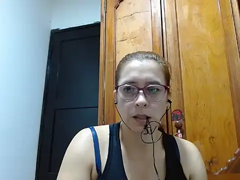 Snapshot of mademonsexy chatting on 06-06-26, 10:14 mademonsexy online show from 06-06-26, 10:14