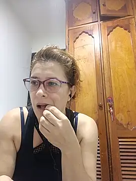 Snapshot of mademonsexy chatting on 06-25-26, 11:09 mademonsexy online show from 06-25-26, 11:09