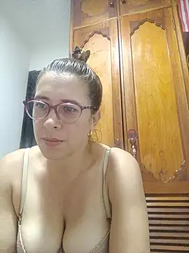 Snapshot of mademonsexy chatting on 07-09-26, 03:43 mademonsexy online show from 07-09-26, 03:43