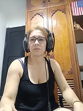 Snapshot of mademonsexy chatting on 07-11-26, 04:15 mademonsexy online show from 07-11-26, 04:15
