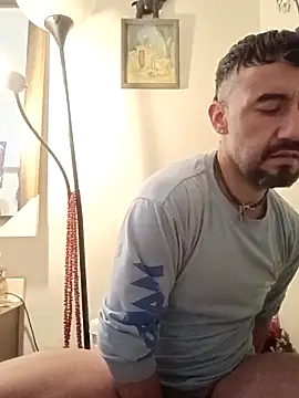 prettyboi6992 online show from 03-12-26, 07:42