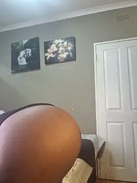 Bustygoddess32 online show from 03-16-25, 07:49