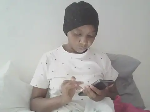 Sexxybella27 online show from 05-10-26, 01:49