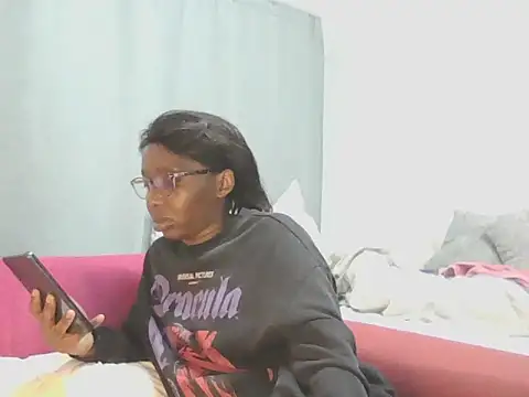 Sexxybella27 online show from 06-11-26, 12:32