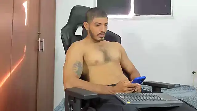 Snapshot of joris_vo chatting on 12-11-24, 08:28 joris vo online show from 12-11-24, 08:28