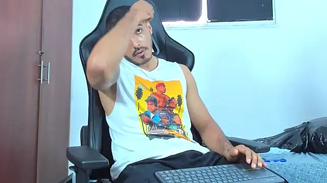 Snapshot of joris_vo chatting on 01-13-25, 03:26 joris vo online show from 01-13-25, 03:26