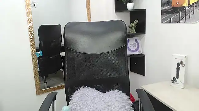 Snapshot of Prety_Nany chatting on 01-28-25, 01:38 Prety Nany online show from 01-28-25, 01:38