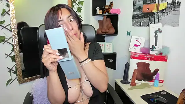 Snapshot of Prety_Nany chatting on 09-29-25, 02:44 Prety Nany online show from 09-29-25, 02:44