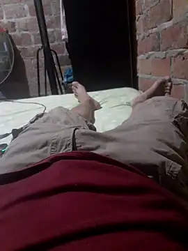 Snapshot of SwiggedThaw chatting on 09-15-25, 09:04 SwiggedThaw online show from 09-15-25, 09:04