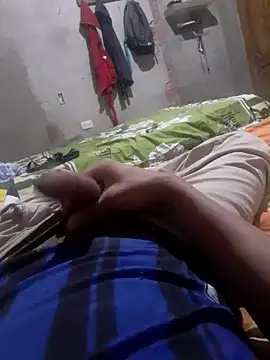 Snapshot of SwiggedThaw chatting on 09-22-25, 08:55 SwiggedThaw online show from 09-22-25, 08:55