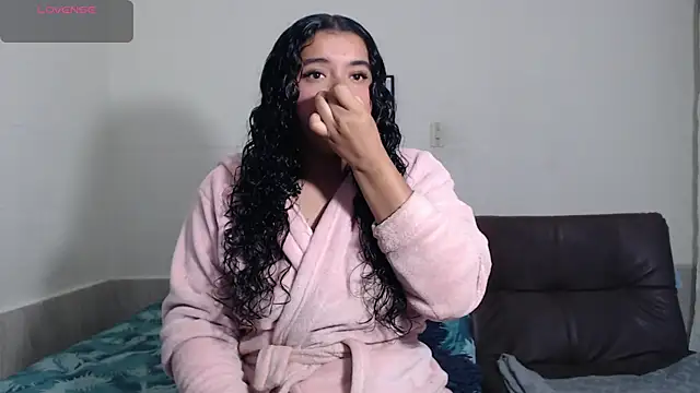 Snapshot of agata_22 chatting on 12-23-25, 03:59 agata 22 online show from 12-23-25, 03:59