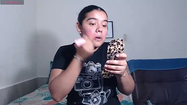 Snapshot of agata_22 chatting on 02-07-26, 03:32 agata 22 online show from 02-07-26, 03:32