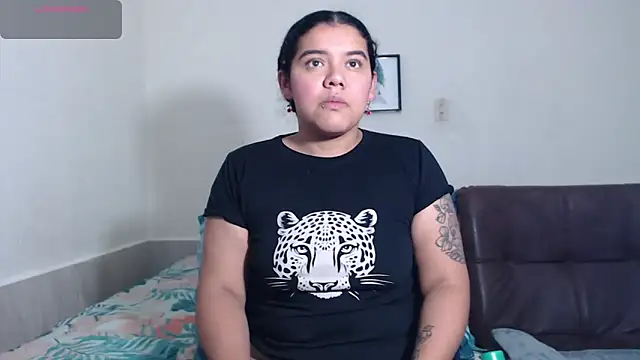 Snapshot of agata_22 chatting on 02-10-26, 03:54 agata 22 online show from 02-10-26, 03:54