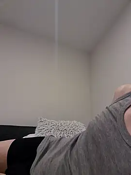 suarez1235 online show from 12-02-25, 10:16