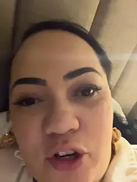 Snapshot of DestineeJayde chatting on 02-02-25, 09:51 DestineeJayde online show from 02-02-25, 09:51