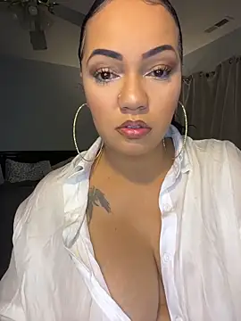 Snapshot of DestineeJayde chatting on 10-28-25, 04:16 DestineeJayde online show from 10-28-25, 04:16