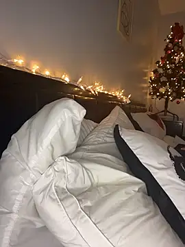 Snapshot of DestineeJayde chatting on 11-23-25, 07:52 DestineeJayde online show from 11-23-25, 07:52