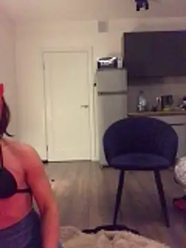 Snapshot of BigAssKi chatting on 02-24-26, 08:18 BigAssKi online show from 02-24-26, 08:18