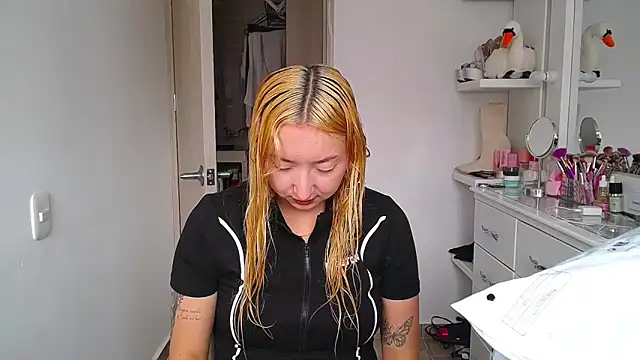 Barbie girl 69 online show from 03-06-26, 02:57