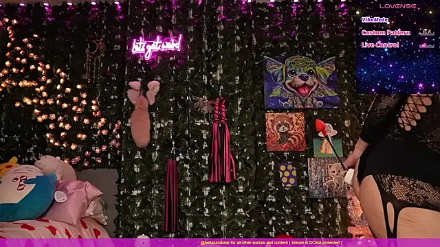 bellalunabear online show from 12-22-25, 08:50