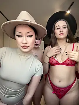 RollingGirls online show from 02-23-25, 05:12