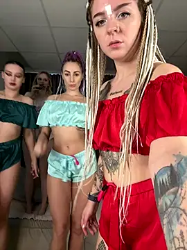 RollingGirls online show from 10-18-25, 01:01