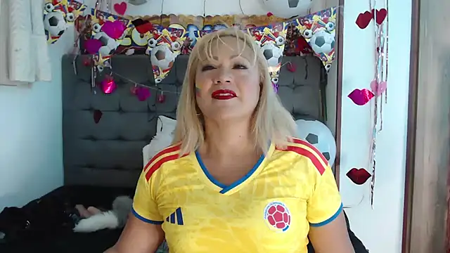 ChristinMooree online show from 07-07-26, 03:16