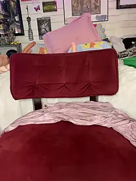 TrenaAnne online show from 02-26-25, 02:03