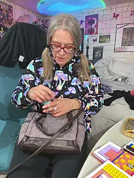 TrenaAnne online show from 02-27-25, 11:48