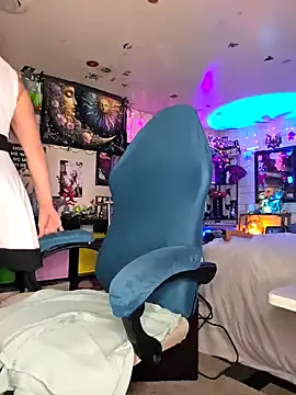 TrenaAnne online show from 03-01-25, 01:32