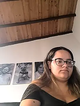 Snapshot of RachellGraham chatting on 01-29-25, 01:38 RachellGraham online show from 01-29-25, 01:38