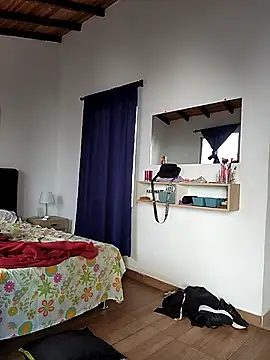 Snapshot of RachellGraham chatting on 12-20-25, 01:18 RachellGraham online show from 12-20-25, 01:18