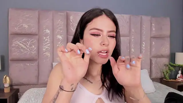 AnnieNasty online show from 10-19-25, 11:44