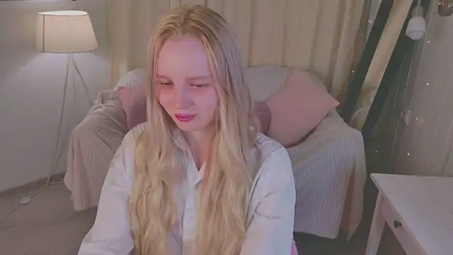 Beatrica Klein online show from 04-17-26, 02:53