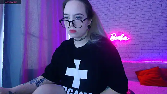 -Stacyy- online show from 10-25-25, 05:04