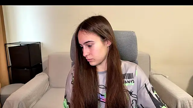 Snapshot of AliceKolltt chatting on 12-05-25, 10:57 AliceKolltt online show from 12-05-25, 10:57