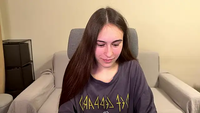 Snapshot of AliceKolltt chatting on 02-20-26, 05:57 AliceKolltt online show from 02-20-26, 05:57