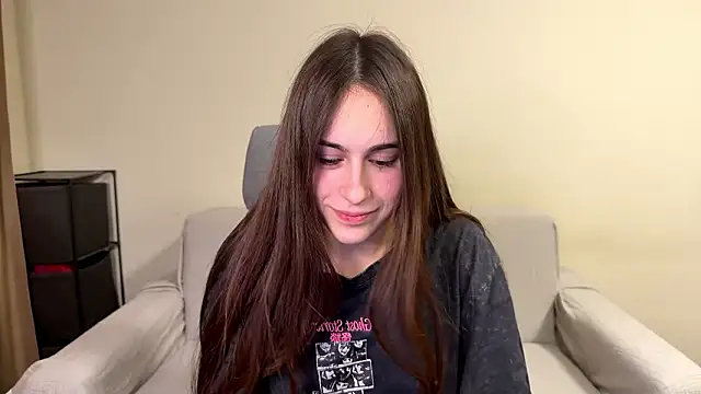 Snapshot of AliceKolltt chatting on 02-26-26, 10:42 AliceKolltt online show from 02-26-26, 10:42