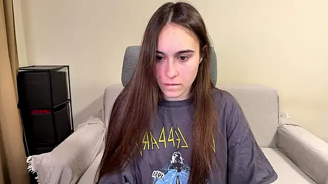 Snapshot of AliceKolltt chatting on 03-01-26, 08:11 AliceKolltt online show from 03-01-26, 08:11