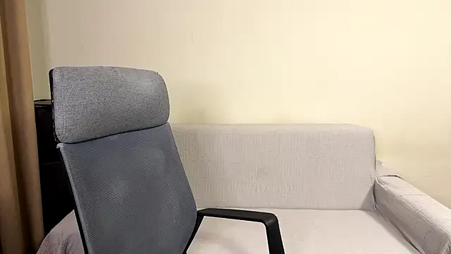 Snapshot of AliceKolltt chatting on 03-02-26, 09:32 AliceKolltt online show from 03-02-26, 09:32